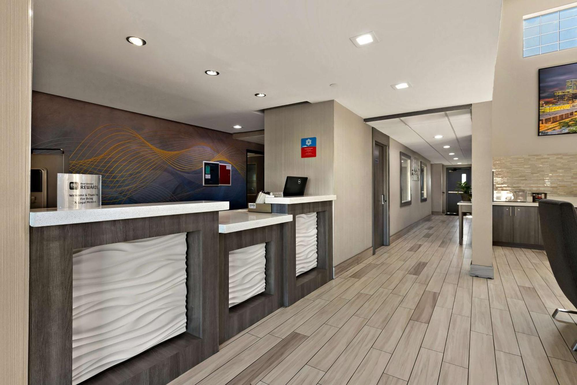 Surestay Plus Hotel By Best Western Tulsa East Exterior foto